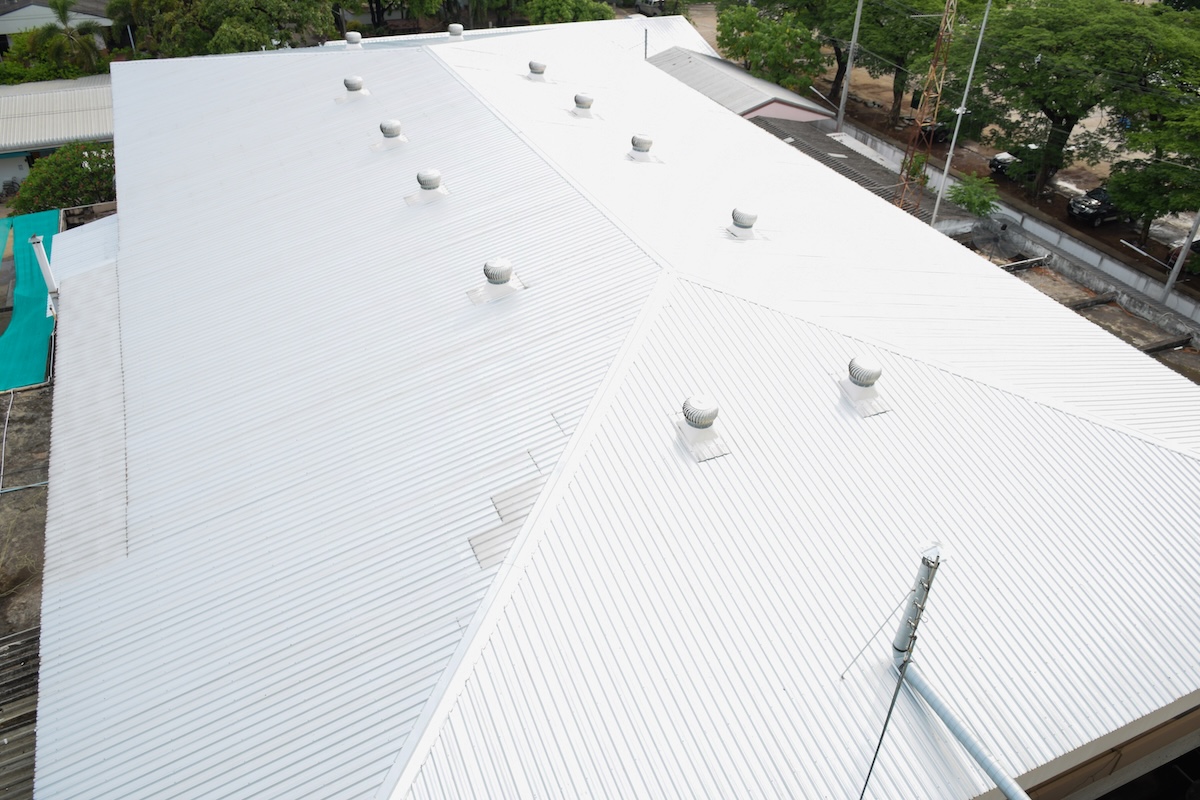 Metal roofing in commercial buildings