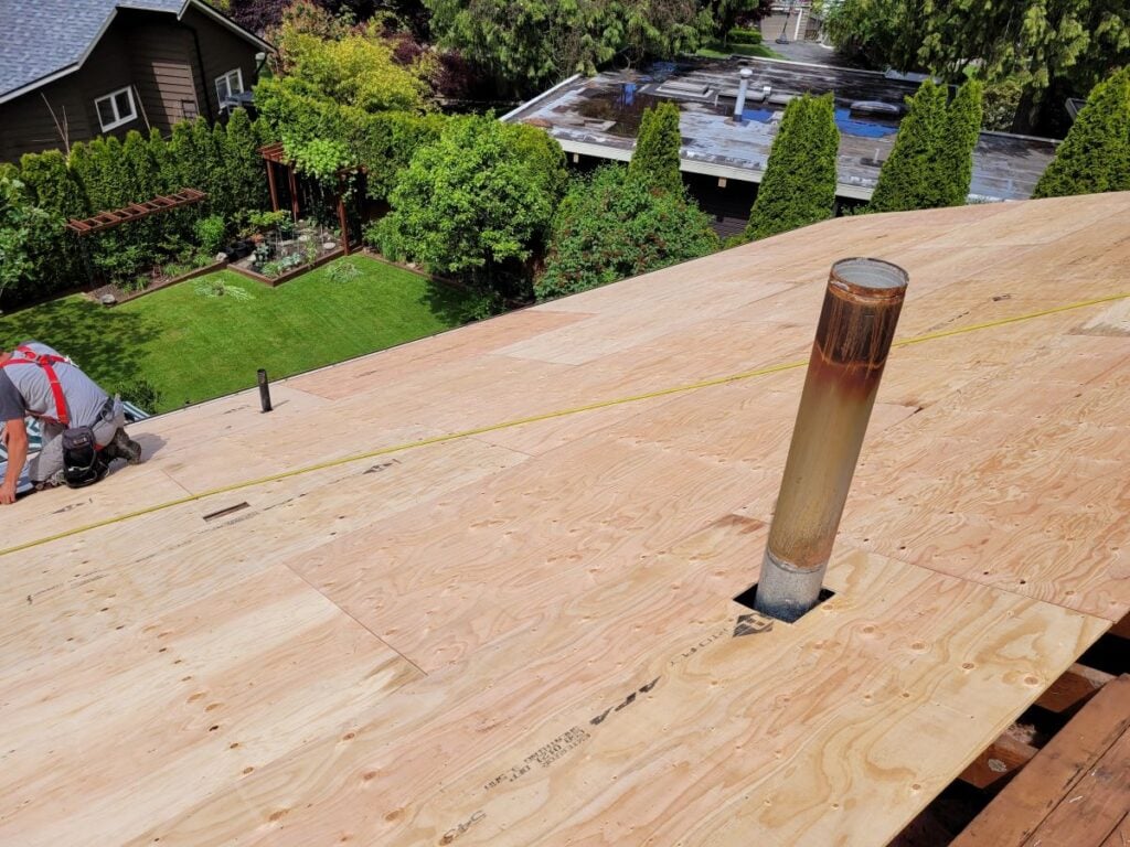 Roof replacement vs repair