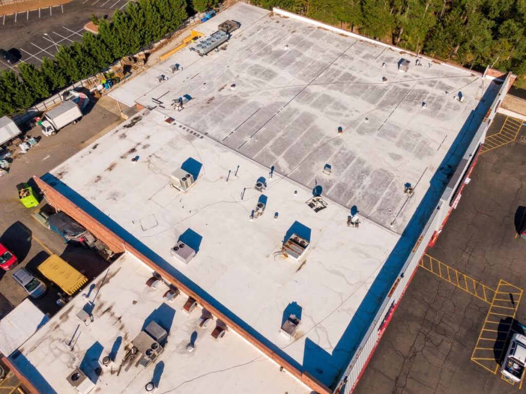 Images of an Old Weathered TPO Roof on a Commercial Building